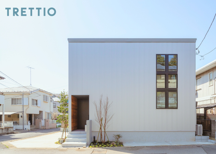 TRETTIO