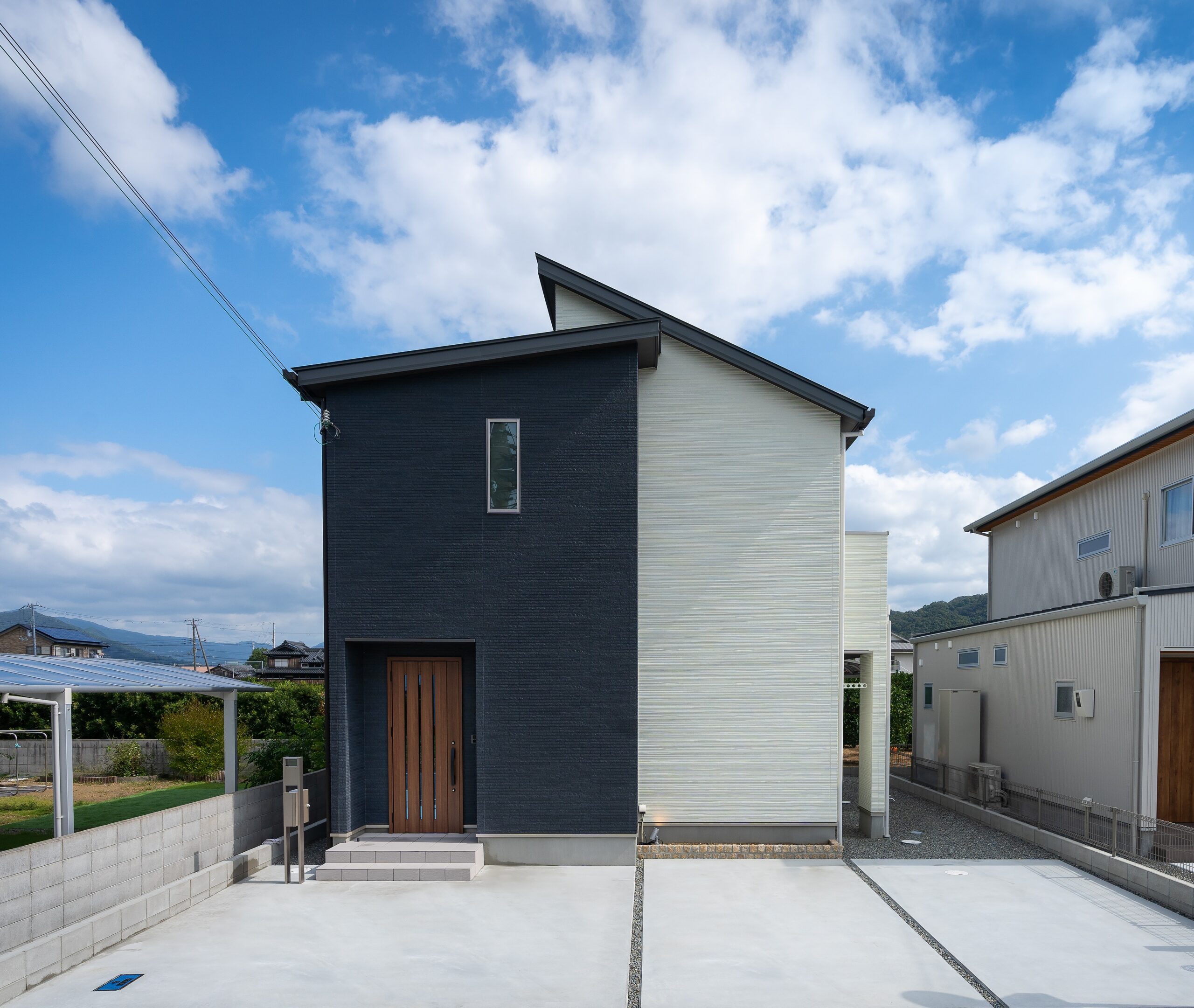 【有田川町】外壁のツートンがかっこいい片流れのお家