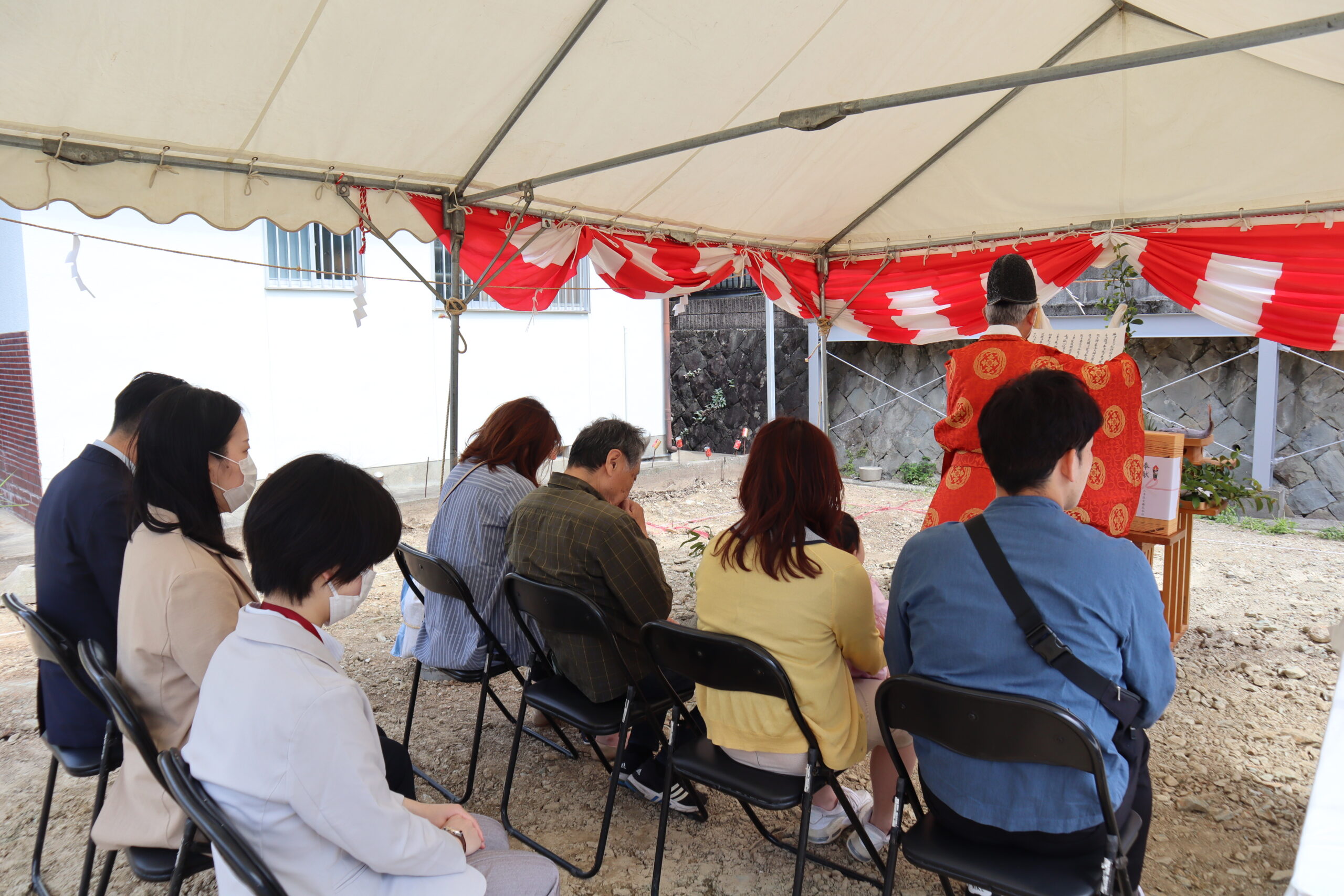 お子様も興味津々の地鎮祭