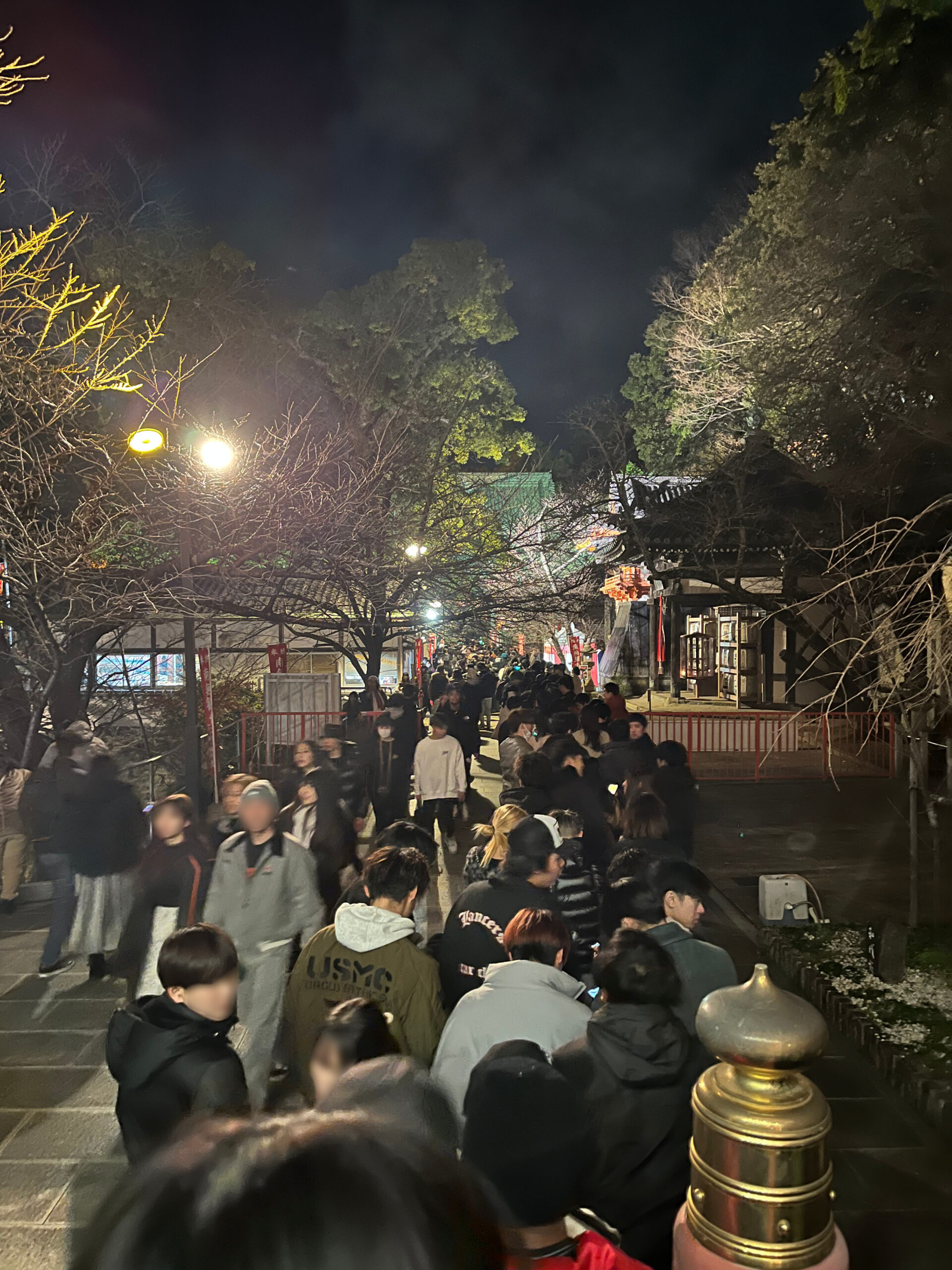 年越しは階段で　～和歌山市紀三井寺～